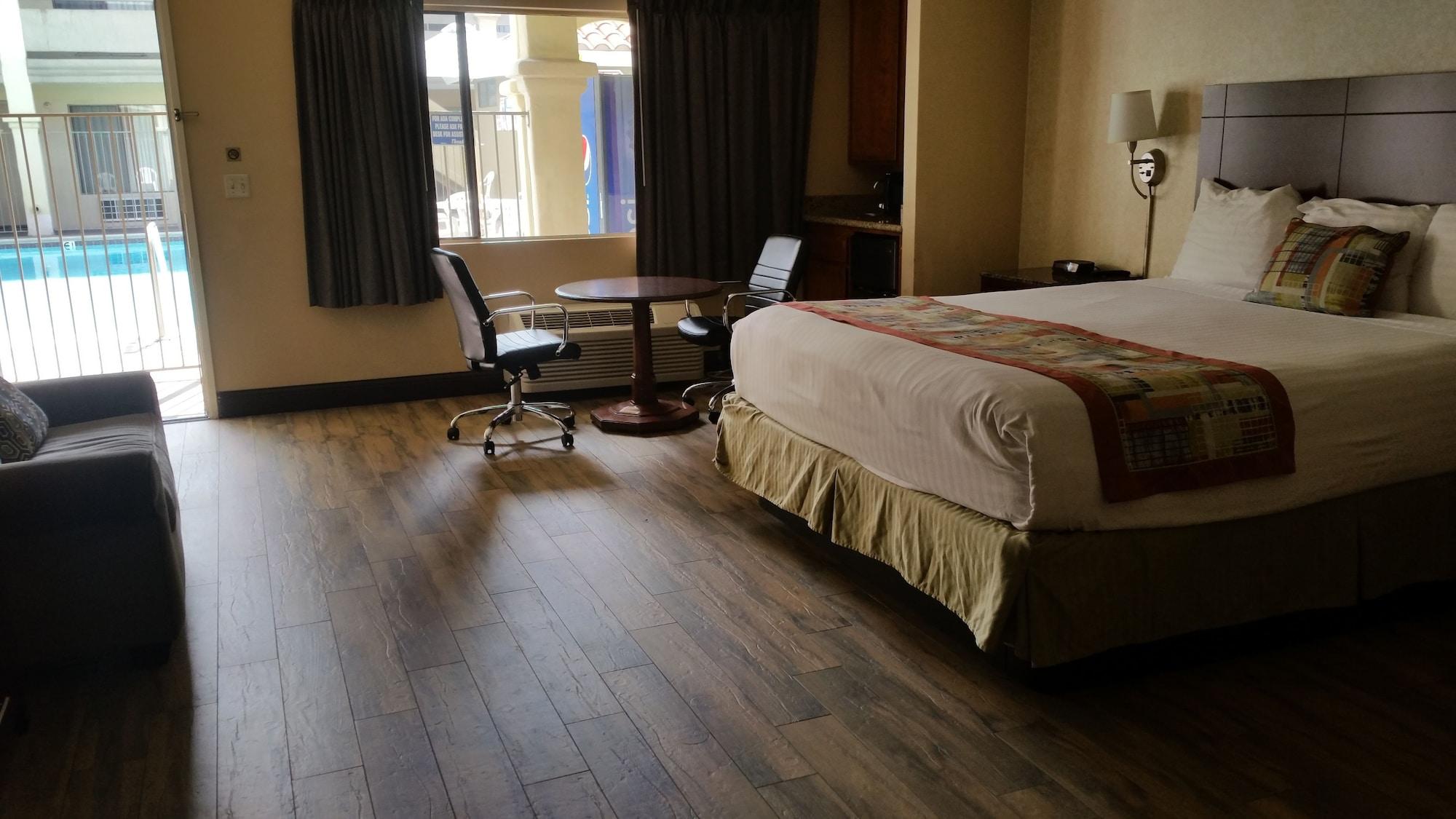 Travelodge By Wyndham Costa Mesa Newport Beach Hacienda Εξωτερικό φωτογραφία