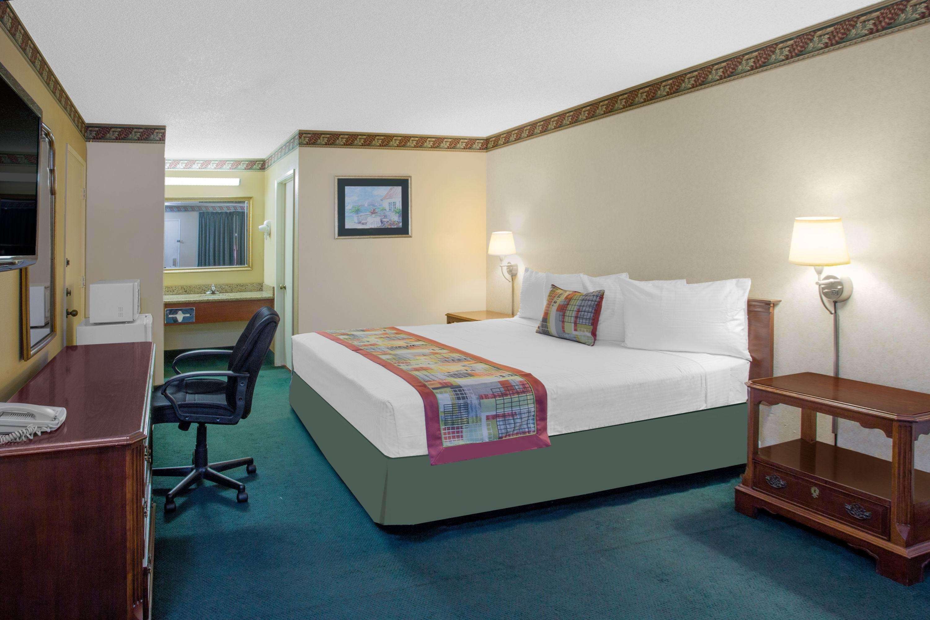 Travelodge By Wyndham Costa Mesa Newport Beach Hacienda Εξωτερικό φωτογραφία