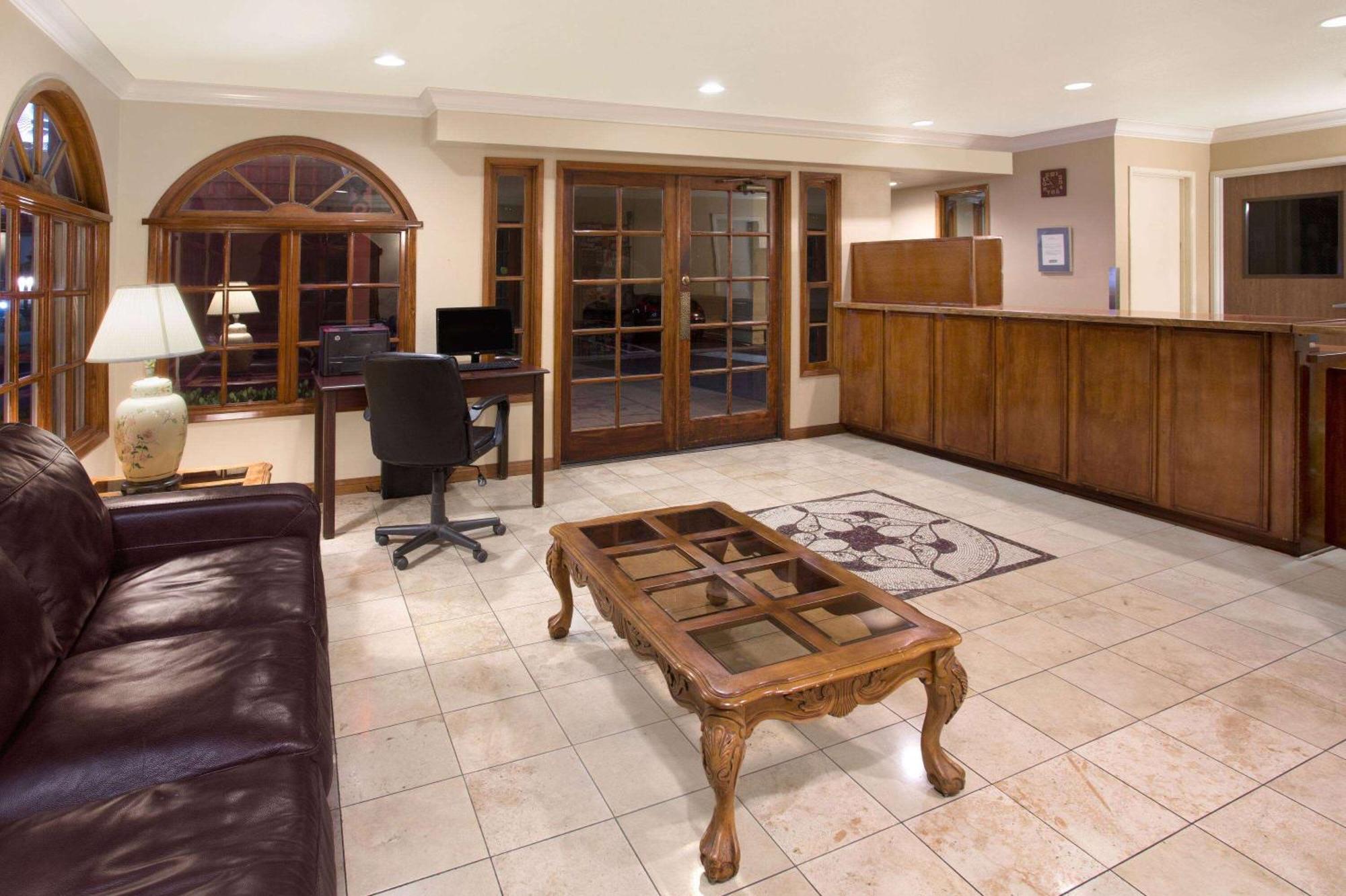 Travelodge By Wyndham Costa Mesa Newport Beach Hacienda Εξωτερικό φωτογραφία