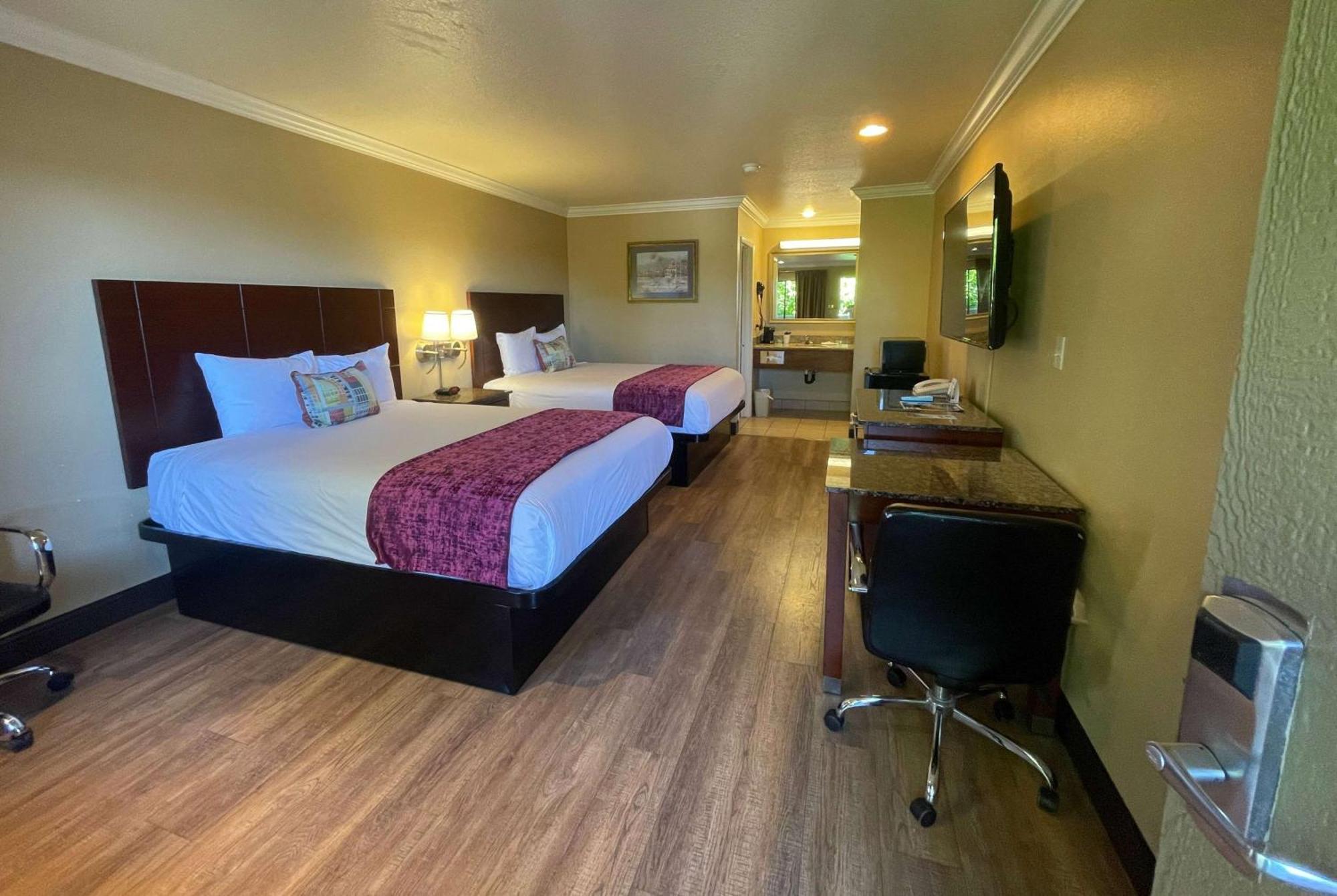 Travelodge By Wyndham Costa Mesa Newport Beach Hacienda Εξωτερικό φωτογραφία